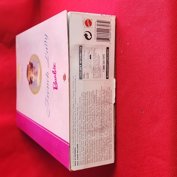 Barbie French Lady Doll - Picture 4 of 5